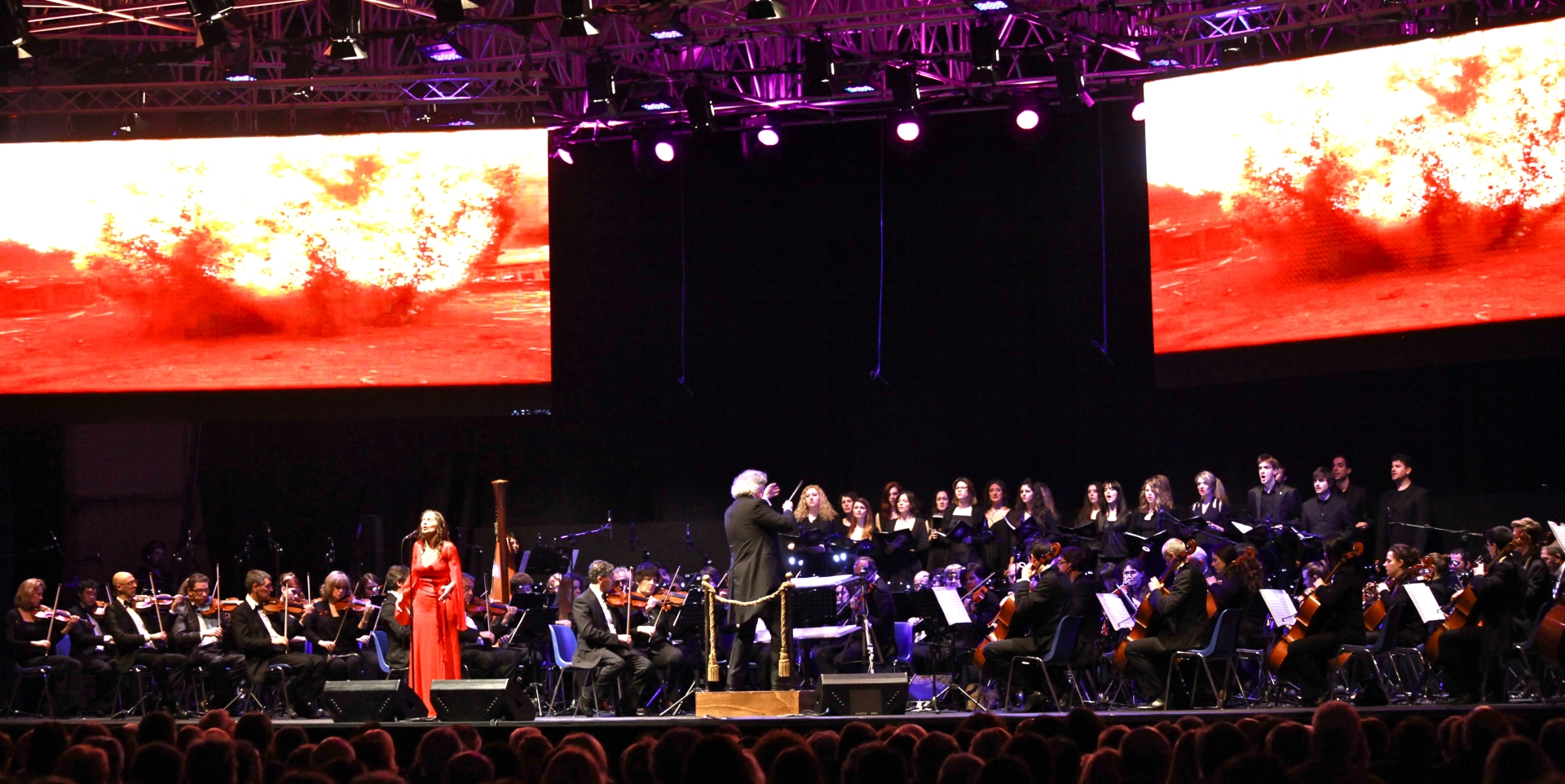 Giulia Ethel con orchestra Ritmico Sinfonica